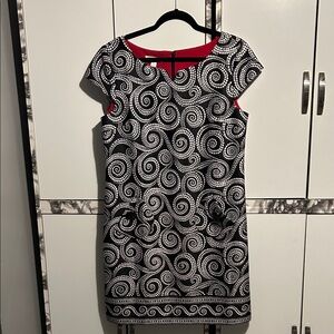 London Times Satin Finish Black and White Swirls Dress